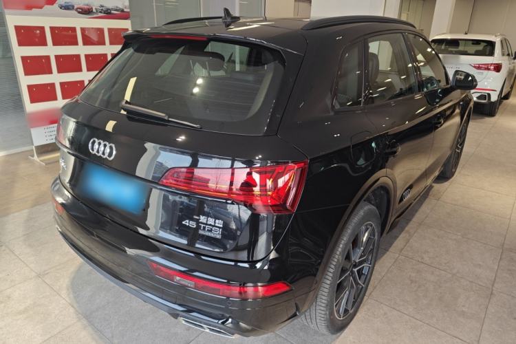 Used Audi Q5L 2025 quattro 45th Anniversary Edition 45 TFSI Luxury Dynamic Model Rear Right 45 Deg