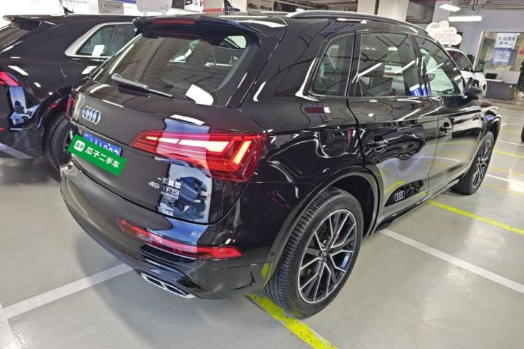 Used Audi Q5L 2025 quattro 45th Anniversary Edition 45 TFSI Luxury Dynamic Model Rear Right 45 Deg