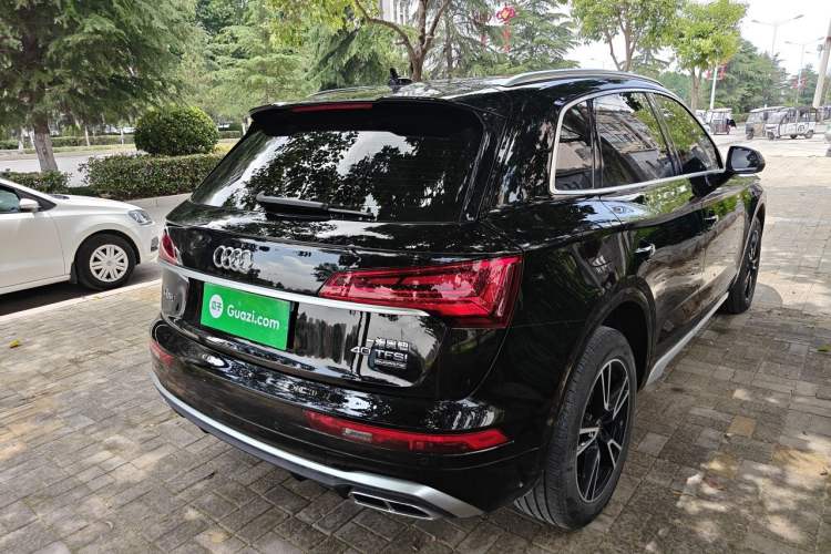 Used Audi Q5L 2025 quattro 45th Anniversary Edition 40 TFSI Sporty and Dynamic Model Rear Right 45 Deg