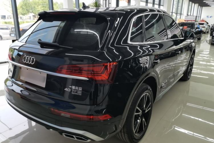 Used Audi Q5L 2025 quattro 45th Anniversary Edition 40 TFSI Sporty and Dynamic Model Rear Right 45 Deg