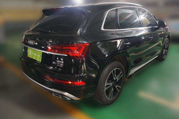 Used Audi Q5L 2025 40 TFSI Fashionable and Dynamic Edition Rear Right 45 Deg