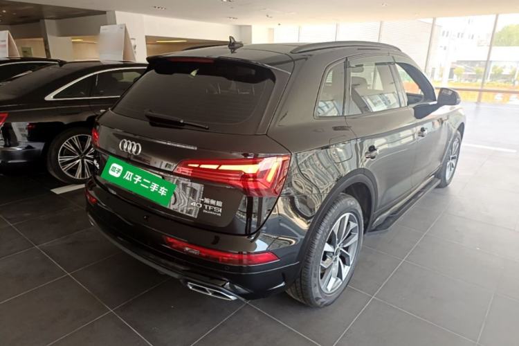 Used Audi Q5L 2025 40 TFSI Luxury Dynamic Edition Rear Right 45 Deg