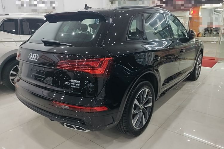 Used Audi Q5L 2025 40 TFSI Luxury Dynamic Edition Rear Right 45 Deg