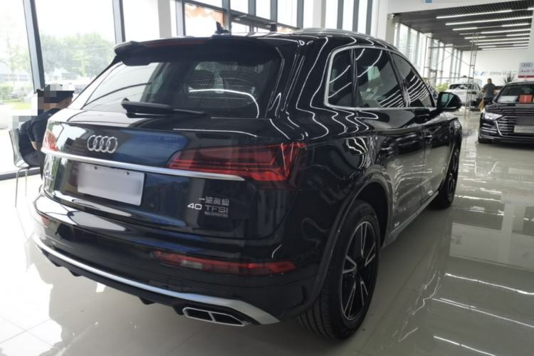 Used Audi Q5L 2025 quattro 45th Anniversary Edition 40 TFSI Sporty and Dynamic Model Rear Right 45 Deg