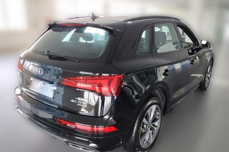Used Audi Q5L 2025 40 TFSI Luxury Dynamic Edition Rear Right 45 Deg