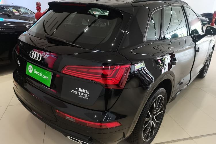 Used Audi Q5L 2025 quattro 45th Anniversary Edition 45 TFSI Luxury Dynamic Model Rear Right 45 Deg