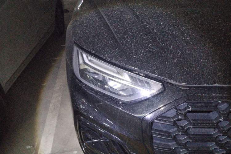 Used Audi Q5L 2025 quattro 45th Anniversary Edition 45 TFSI Luxury Dynamic Model Right Front Headlight