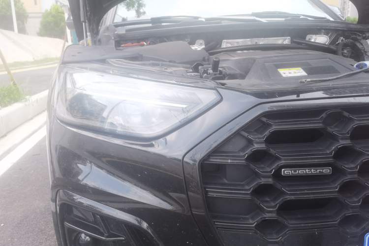Used Audi Q5L 2025 quattro 45th Anniversary Edition 45 TFSI Luxury Dynamic Model Right Front Headlight