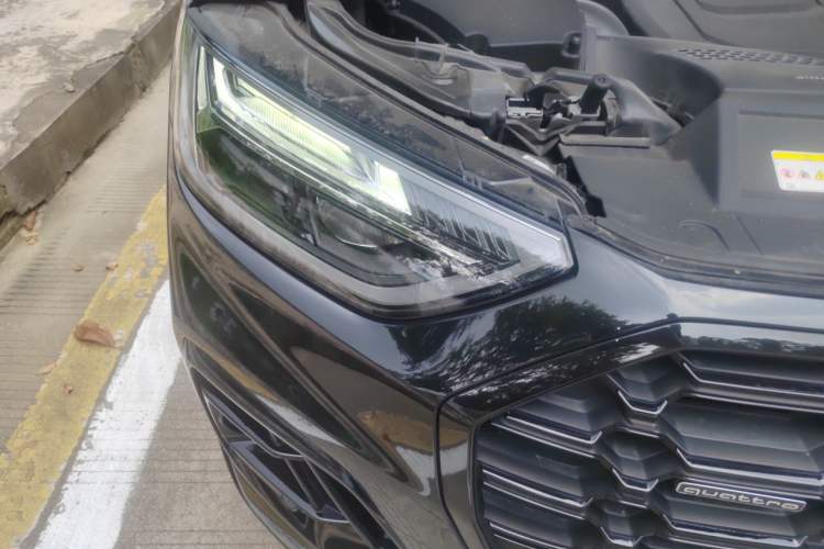 Used Audi Q5L 2025 45 TFSI Luxury Dynamic Edition Right Front Headlight