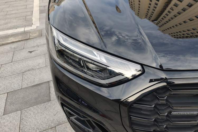 Used Audi Q5L 2025 quattro 45th Anniversary Edition 40 TFSI Luxury Dynamic Model Right Front Headlight