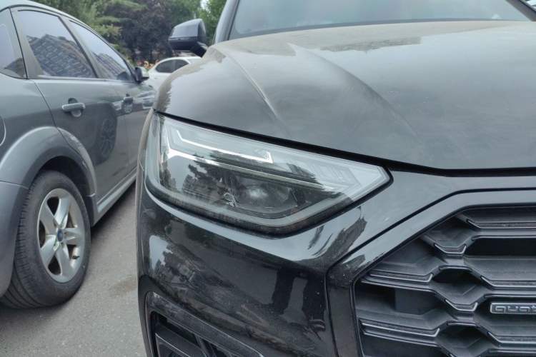 Used Audi Q5L 2025 40 TFSI Luxury Dynamic Edition Right Front Headlight