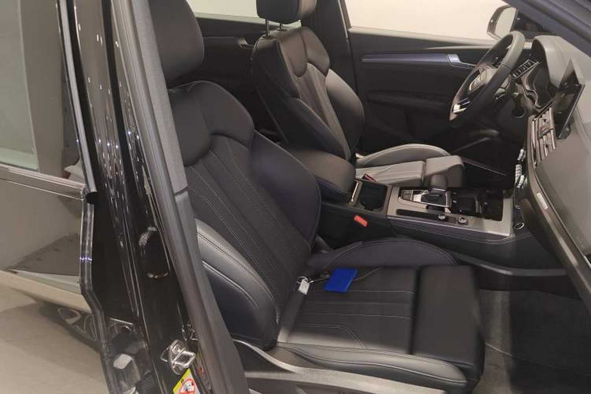 Used Audi Q5L 2025 quattro 45th Anniversary Edition 45 TFSI Luxury Dynamic Model Right Front Seat