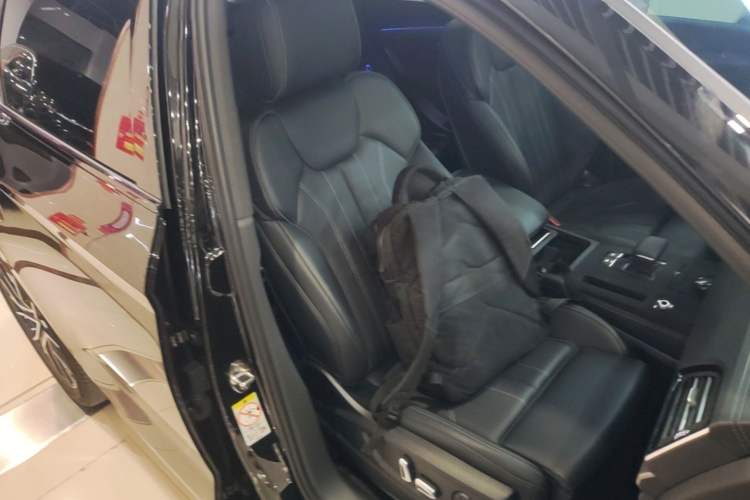 Used Audi Q5L 2025 45 TFSI Luxury Dynamic Edition Right Front Seat
