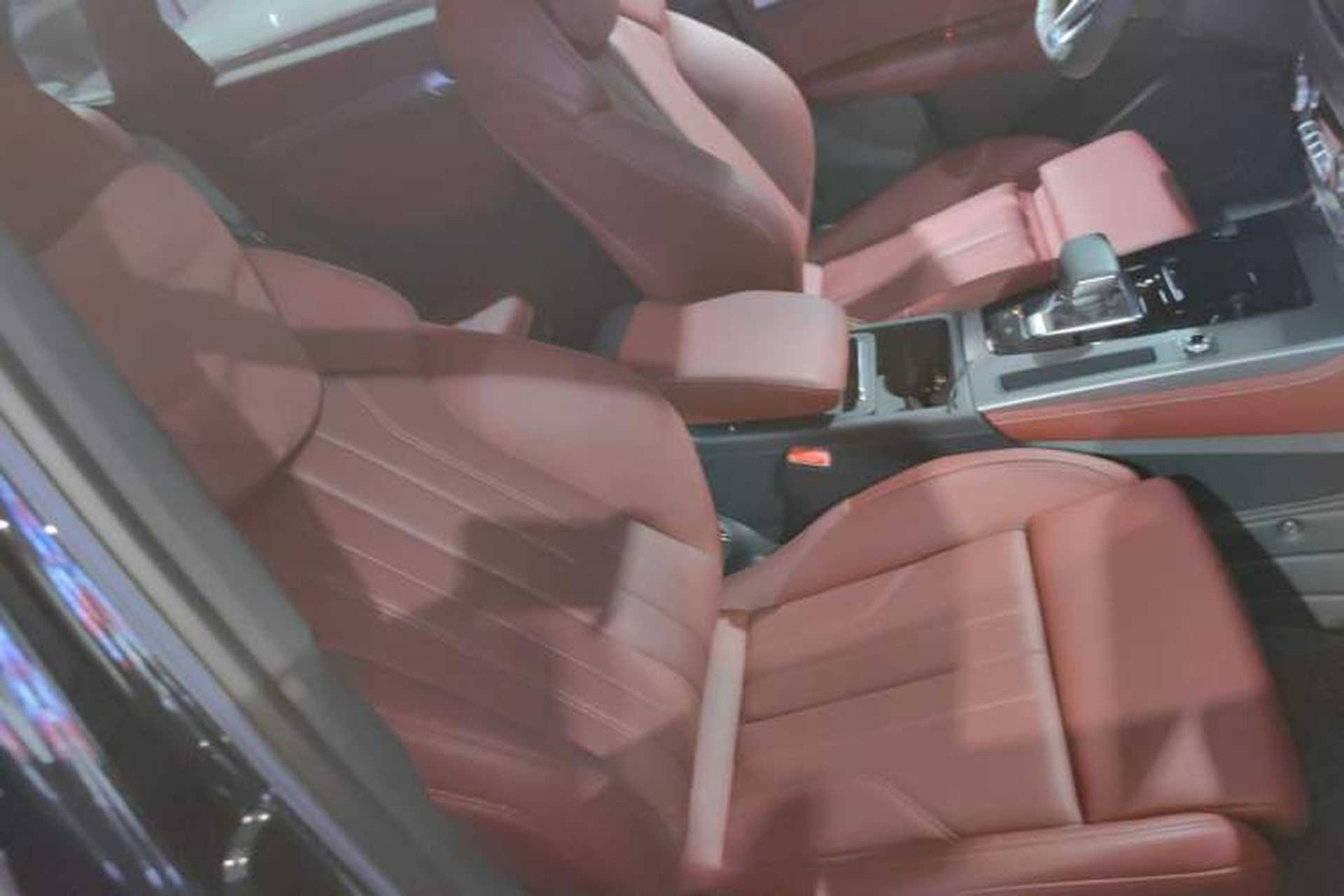 Used Audi Q5L 2025 quattro 45th Anniversary Edition 40 TFSI Luxury Dynamic Model Right Front Seat