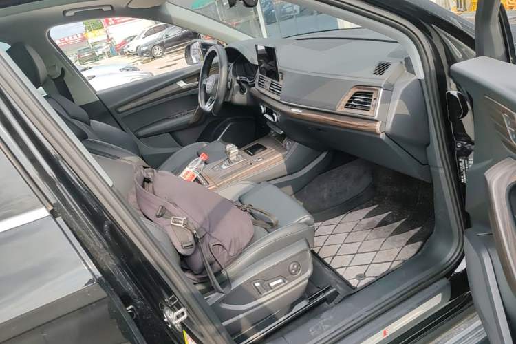 Used Audi Q5L 2025 40 TFSI Fashionable and Dynamic Edition Right Front Seat