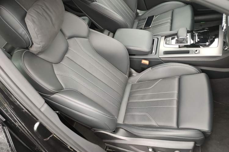 Used Audi Q5L 2025 40 TFSI Luxury Dynamic Edition Right Front Seat