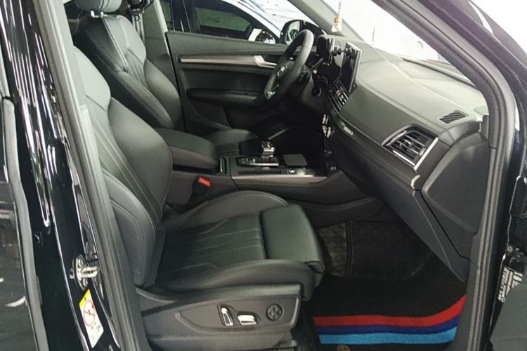 Used Audi Q5L 2025 40 TFSI Luxury Dynamic Edition Right Front Seat