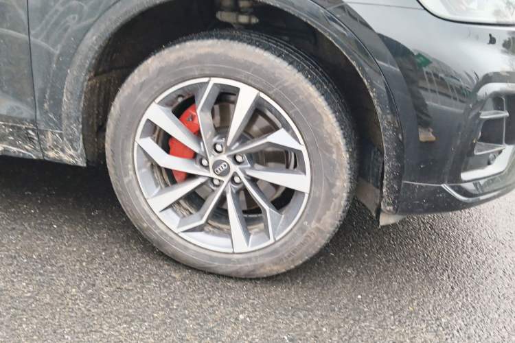 Used Audi Q5L 2025 40 TFSI Luxury Dynamic Edition Right Front Wheel Hub