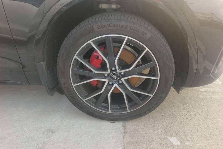 Used Audi Q5L 2025 45 TFSI Luxury Dynamic Edition Right Front Wheel Hub