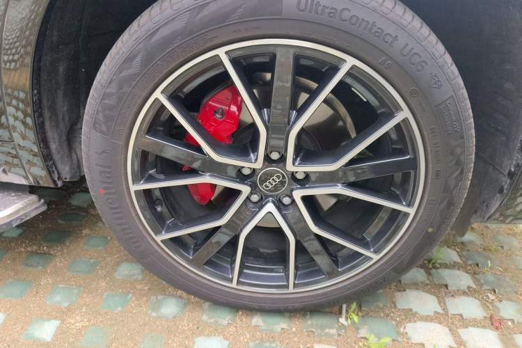 Used Audi Q5L 2025 45 TFSI Luxury Dynamic Edition Right Front Wheel Hub