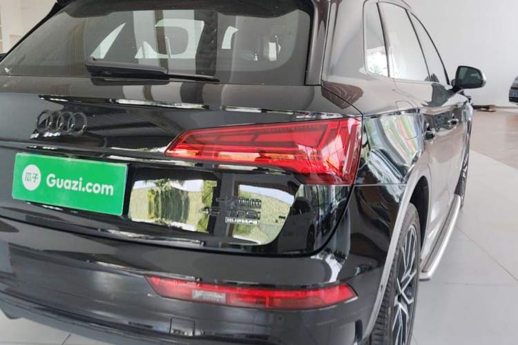 Used Audi Q5L 2025 quattro 45th Anniversary Edition 45 TFSI Prestige Dynamic Model Right Rear Taillight