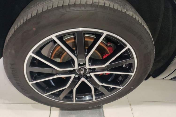 Used Audi Q5L 2025 45 TFSI Luxury Dynamic Edition Right Rear Wheel Hub