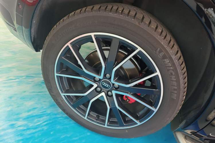 Used Audi Q5L 2025 45 TFSI Prestige Dynamic Edition Right Rear Wheel Hub
