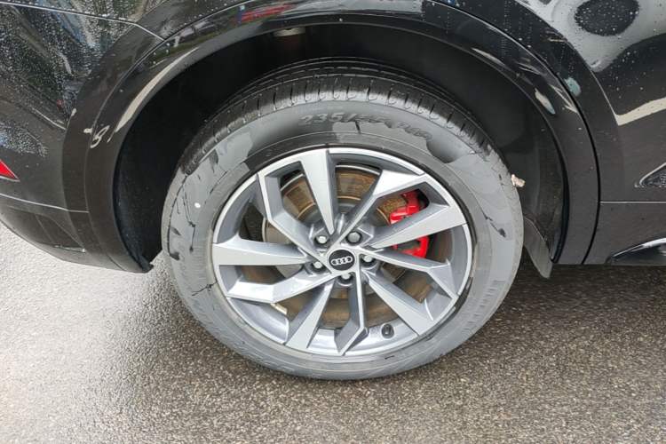 Used Audi Q5L 2025 40 TFSI Luxury Dynamic Edition Right Rear Wheel Hub