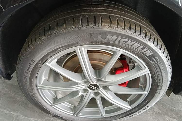 Used Audi Q5L 2025 40 TFSI Luxury Dynamic Edition Right Rear Wheel Hub