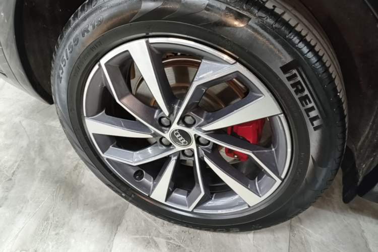 Used Audi Q5L 2025 40 TFSI Luxury Dynamic Edition Right Rear Wheel Hub