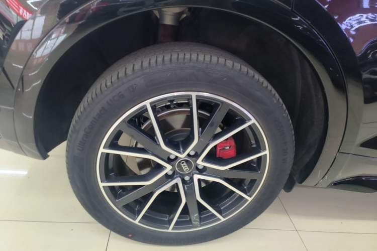 Used Audi Q5L 2025 40 TFSI Luxury Dynamic Edition Right Rear Wheel Hub