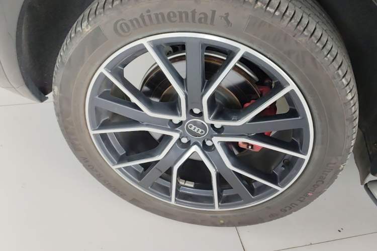 Used Audi Q5L 2025 quattro 45th Anniversary Edition 45 TFSI Prestige Dynamic Model Right Rear Wheel Hub