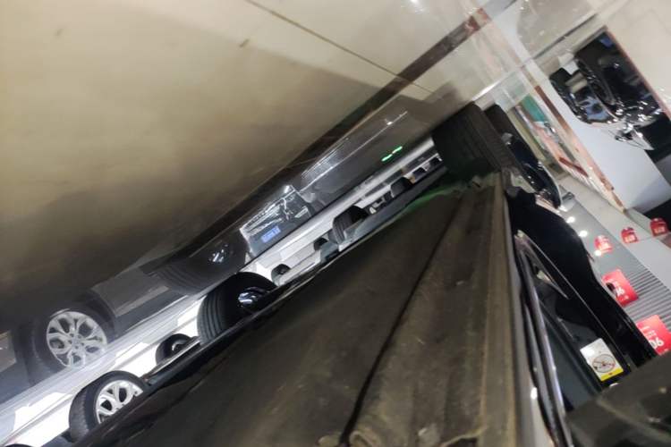 Used Audi Q5L 2025 45 TFSI Luxury Dynamic Edition Right Side Sill