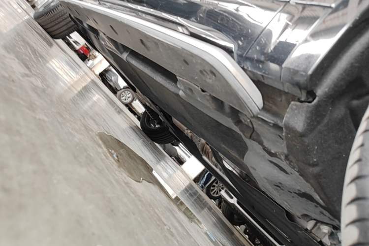 Used Audi Q5L 2025 45 TFSI Prestige Dynamic Edition Right Side Sill