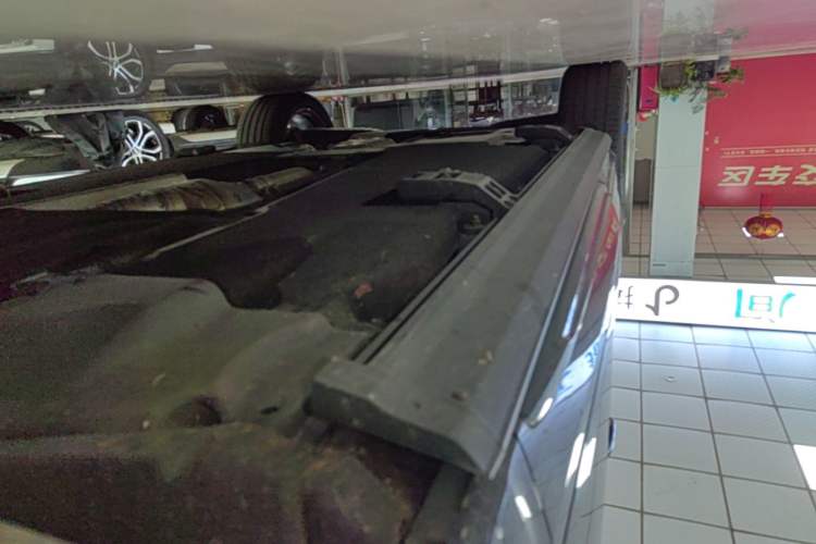 Used Audi Q5L 2025 45 TFSI Luxury Dynamic Edition Right Side Sill