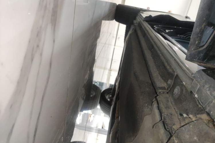 Used Audi Q5L 2025 quattro 45th Anniversary Edition 45 TFSI Luxury Dynamic Model Right Side Sill