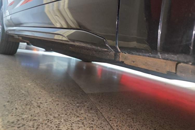 Used Audi Q5L 2025 45 TFSI Luxury Dynamic Edition Right Side Sill