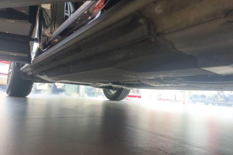 Used Audi Q5L 2025 40 TFSI Luxury Dynamic Edition Right Side Sill