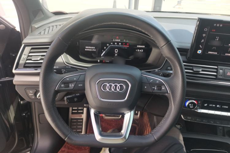 Used Audi Q5L 2025 quattro 45th Anniversary Edition 45 TFSI Luxury Dynamic Model Steering Wheel