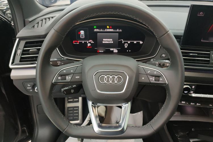 Used Audi Q5L 2025 40 TFSI Luxury Dynamic Edition Steering Wheel