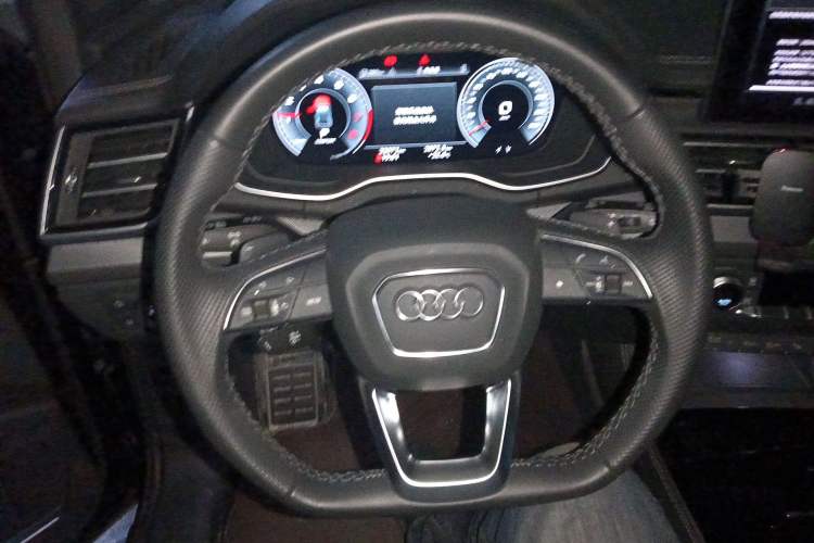 Used Audi Q5L 2025 45 TFSI Luxury Dynamic Edition Steering Wheel