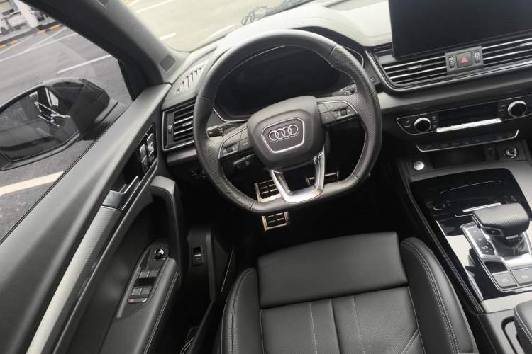 Used Audi Q5L 2025 45 TFSI Luxury Dynamic Edition Steering Wheel