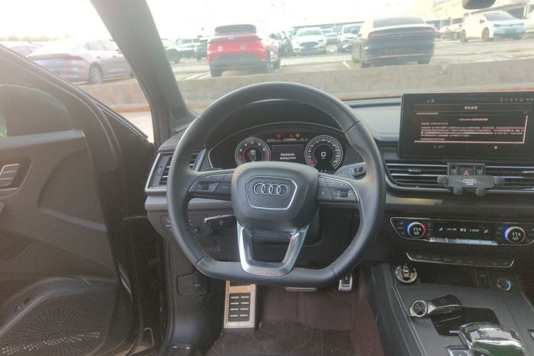 Used Audi Q5L 2025 45 TFSI Luxury Dynamic Edition Steering Wheel