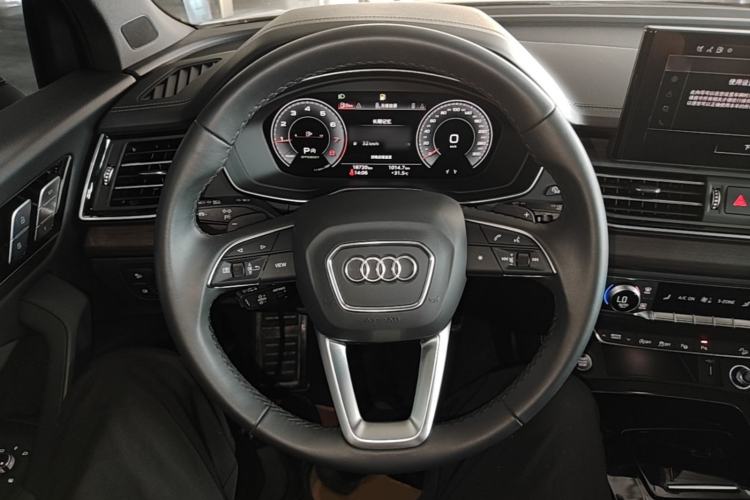 Used Audi Q5L 2025 45 TFSI Prestige Dynamic Edition Steering Wheel