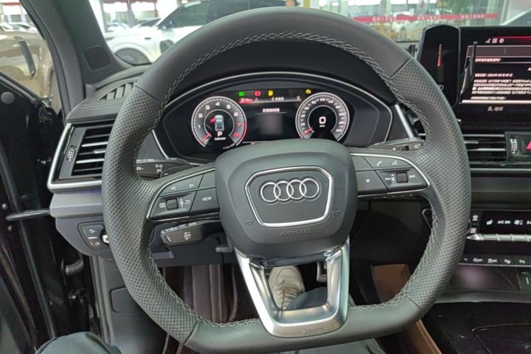 Used Audi Q5L 2025 45 TFSI Luxury Dynamic Edition Steering Wheel