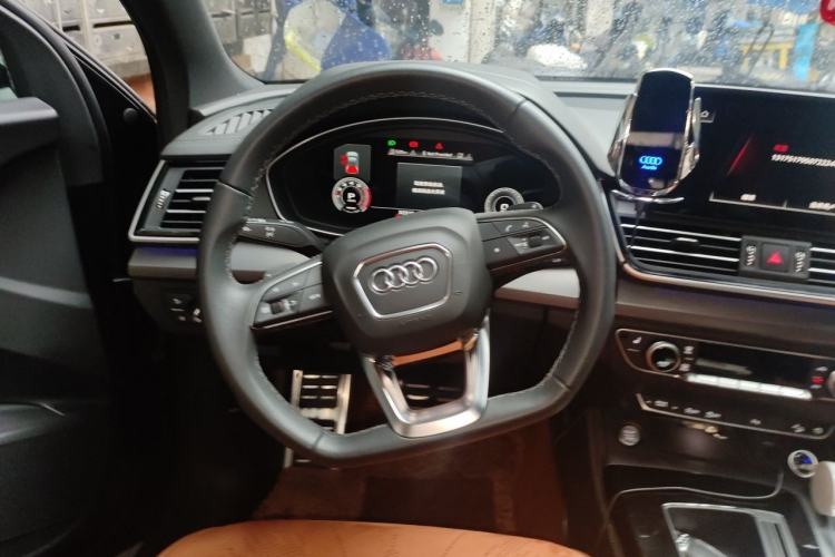 Used Audi Q5L 2025 40 TFSI Luxury Dynamic Edition Steering Wheel