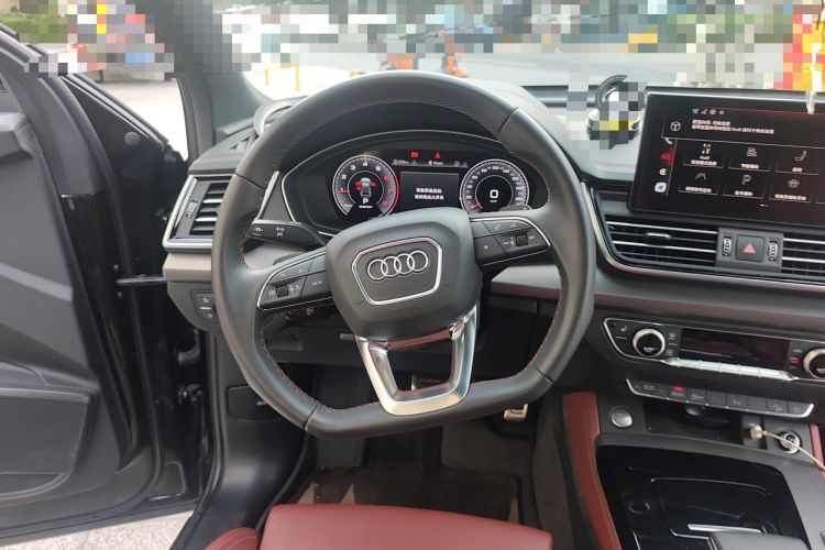 Used Audi Q5L 2025 quattro 45th Anniversary Edition 40 TFSI Luxury Dynamic Model Steering Wheel