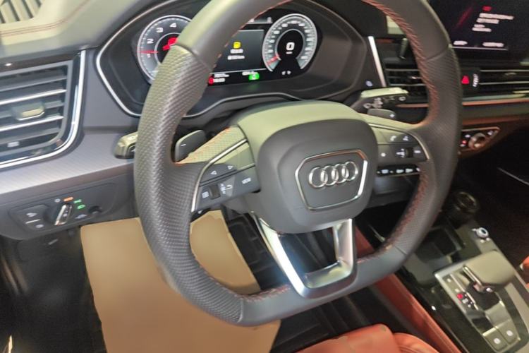 Used Audi Q5L 2025 45 TFSI Luxury Dynamic Edition Steering Wheel