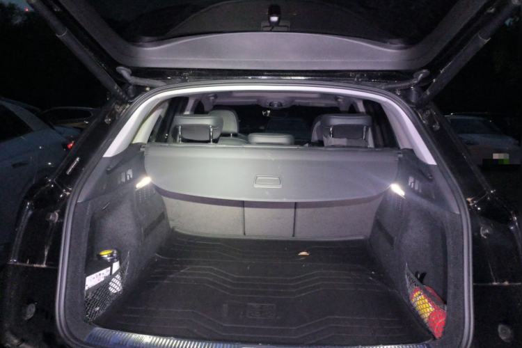 Used Audi Q5L 2025 40 TFSI Fashionable and Dynamic Edition Trunk