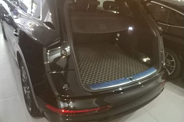 Used Audi Q5L 2025 45 TFSI Luxury Dynamic Edition Trunk